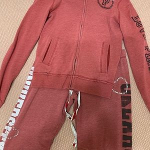 OU jogger set